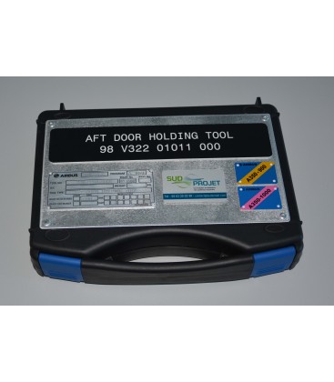 AFT DOOR HOLDING TOOL